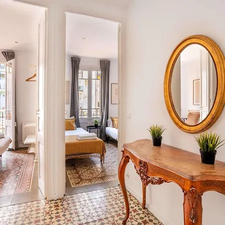 Sagrada Familia- Emblematic And Charming Catalan Apartment Barcelona